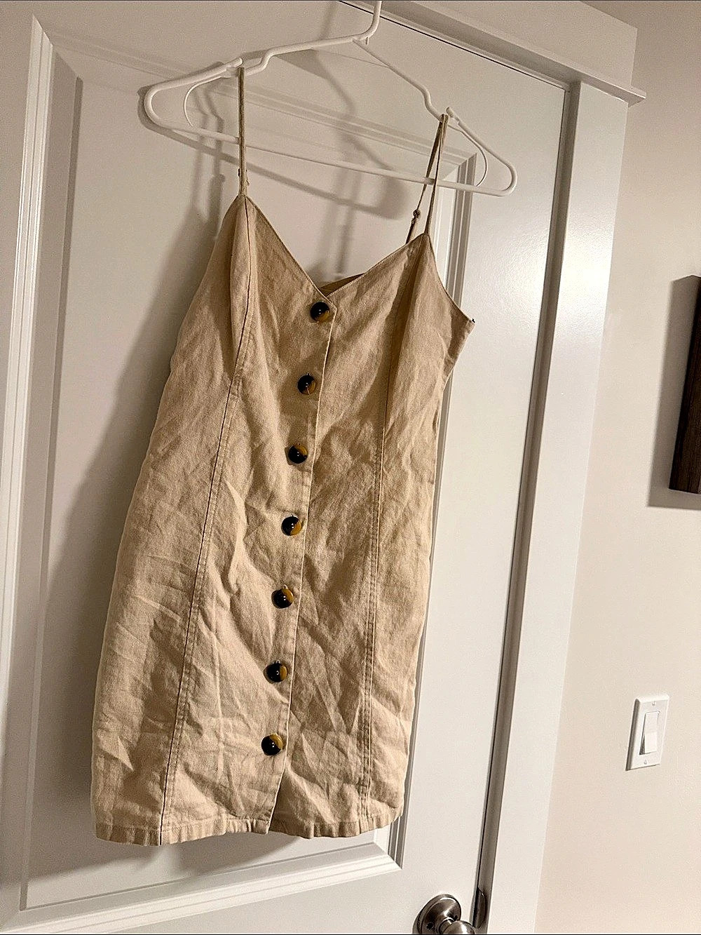 Madeline & Monroe Mini Button Front Dress in Beige Size Small